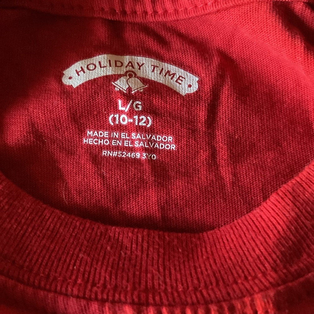 Three. T-shirts - Picture 5 of 9